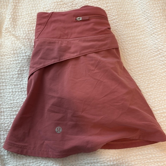 Lululemon skirt - Picture 1 of 5